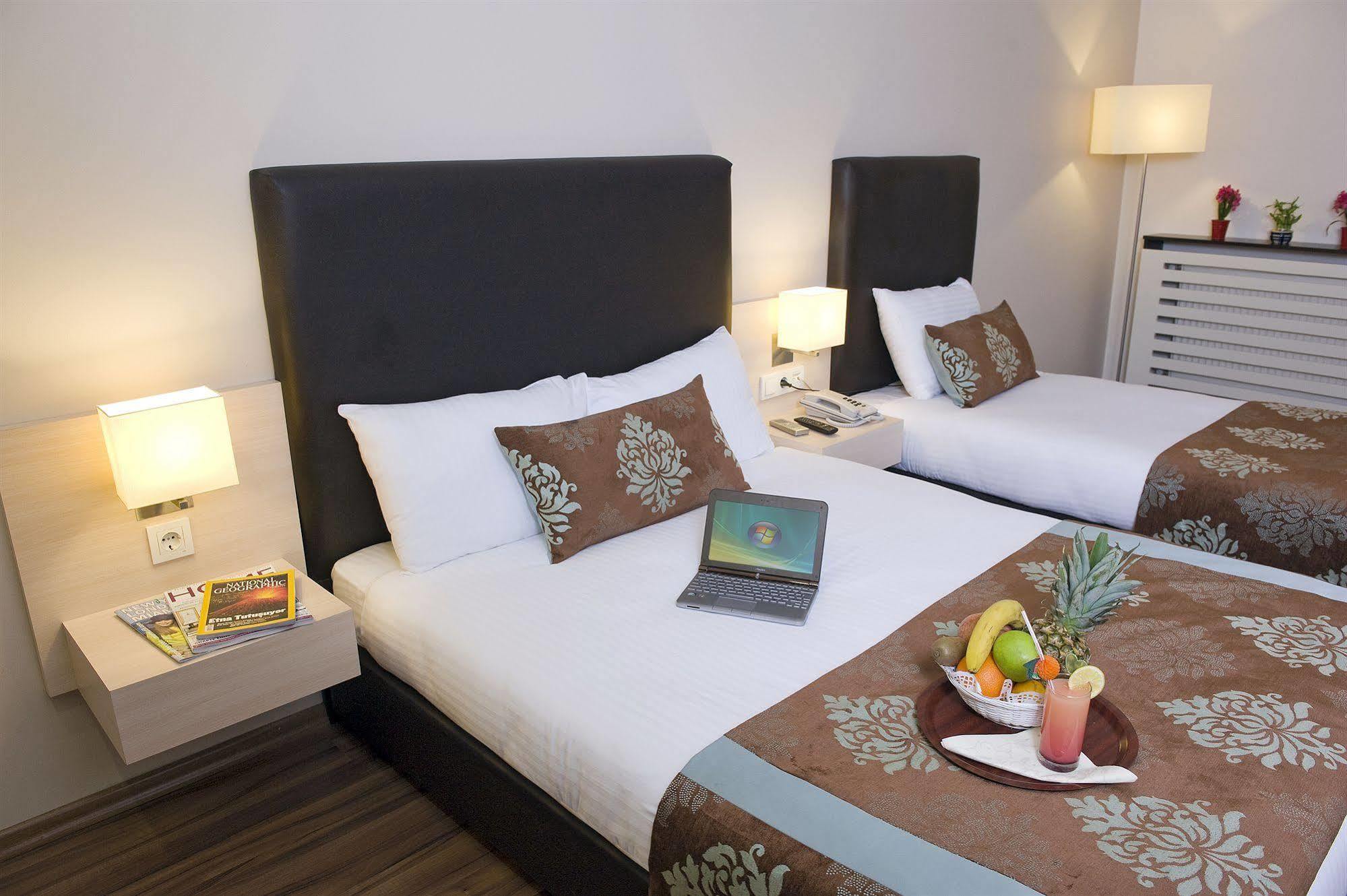 The New Hotel Zeybek Измир Экстерьер фото